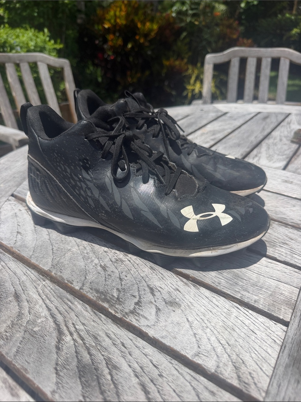 Under Armour Men’s & Boys Black Cleats with White Logo